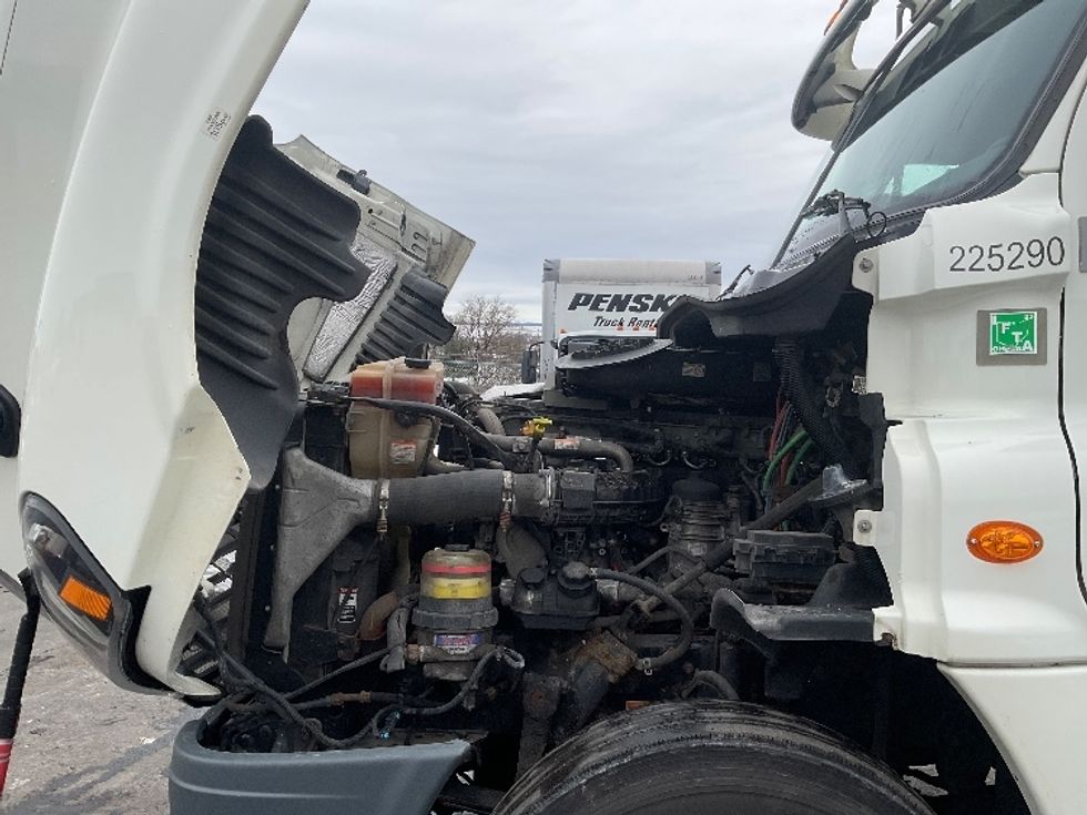 Day Cab Tractor-Heavy Duty Tractors-Freightliner-2019-Cascadia 12564ST-Mount Pleasant-PA-237,309\n\t\tmiles-$ 55,000 - Image 16