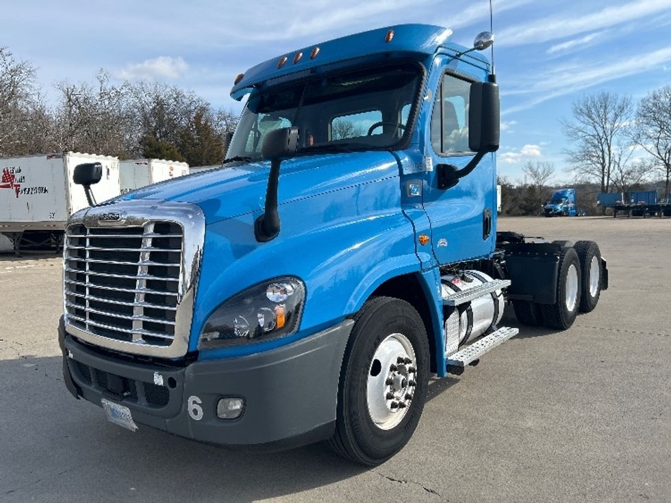 Day Cab Tractor-Heavy Duty Tractors-Freightliner-2019-Cascadia 12564ST-Nashville (Mount Juliet)-TN-337,377\n\t\tmiles-$ 40,500 - Image 3