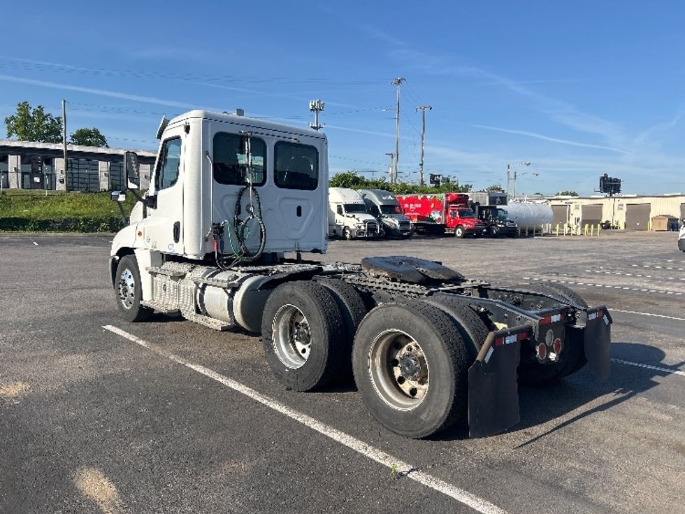 Day Cab Tractor-Heavy Duty Tractors-Freightliner-2019-Cascadia 12564ST-Nashville (Mount Juliet)-TN-346,828\n\t\tmiles-$ 41,750 - Image 5