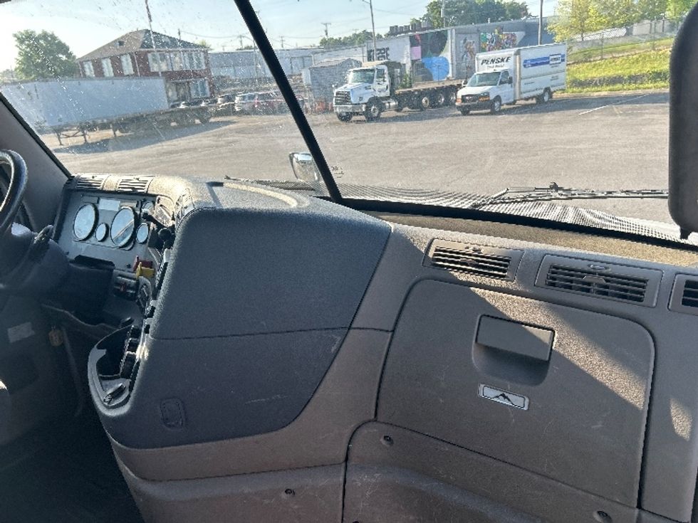 Day Cab Tractor-Heavy Duty Tractors-Freightliner-2019-Cascadia 12564ST-Nashville (Mount Juliet)-TN-346,828\n\t\tmiles-$ 41,750 - Image 13