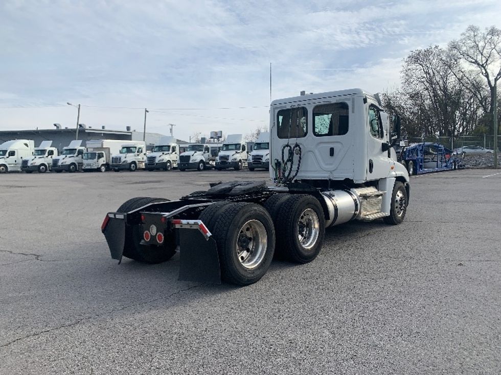 Day Cab Tractor-Heavy Duty Tractors-Freightliner-2019-Cascadia 12564ST-Nashville (Mount Juliet)-TN-348,946\n\t\tmiles-$ 44,750 - Image 7