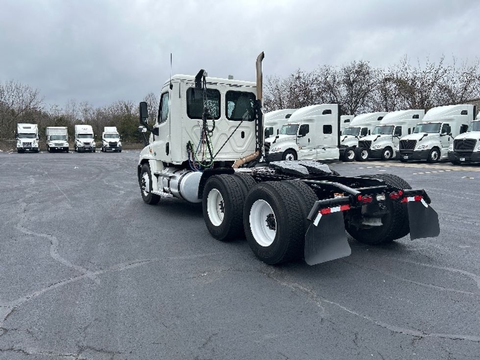 Day Cab Tractor-Heavy Duty Tractors-Freightliner-2019-Cascadia 12564ST-Nashville (Mount Juliet)-TN-498,588\n\t\tmiles-$ 32,000 - Image 5