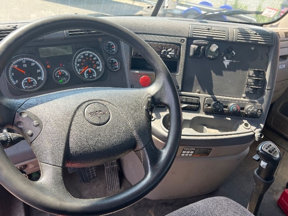 Day Cab Tractor-Heavy Duty Tractors-Freightliner-2019-Cascadia 12564ST-New Bedford-MA-356,422\n\t\tmiles-$ 52,250 - Image 11