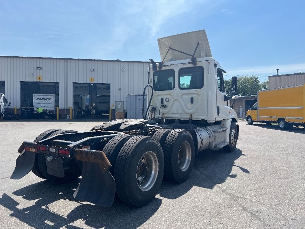 Day Cab Tractor-Heavy Duty Tractors-Freightliner-2019-Cascadia 12564ST-New Bedford-MA-356,422\n\t\tmiles-$ 52,250 - Image 7