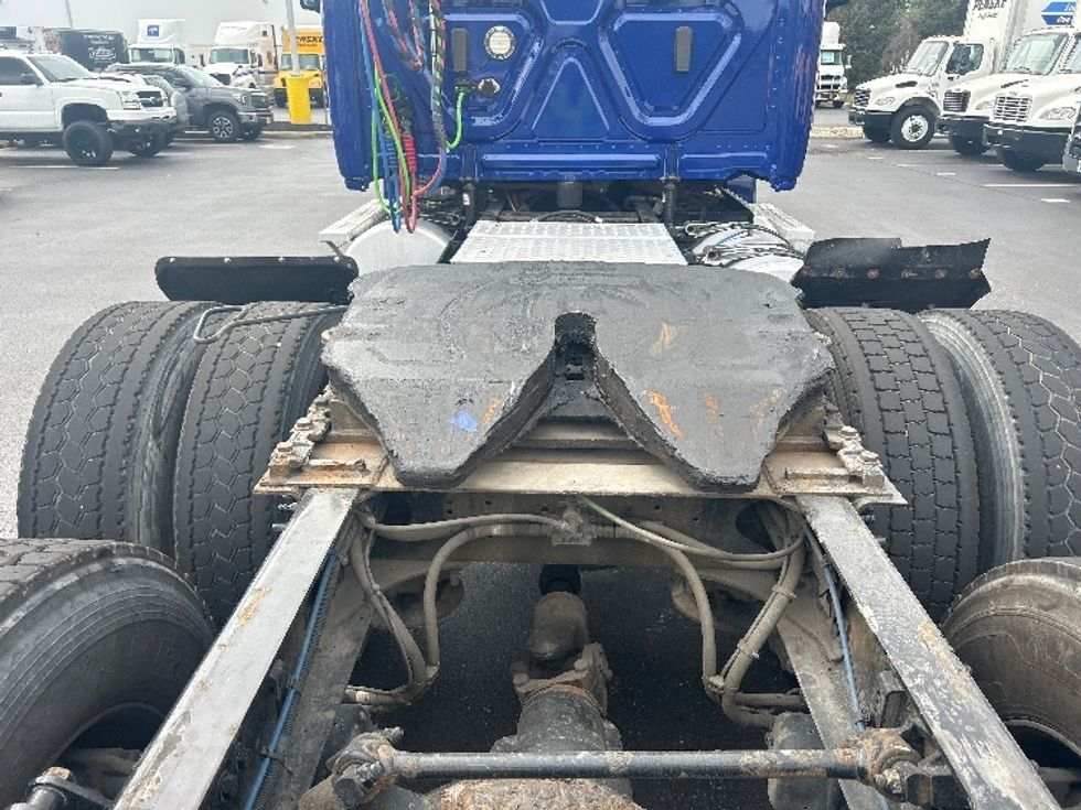 Day Cab Tractor-Heavy Duty Tractors-Freightliner-2019-Cascadia 12564ST-New Castle-DE-569,208\n\t\tmiles-$ 24,250 - Image 6