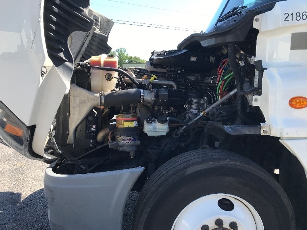Day Cab Tractor-Heavy Duty Tractors-Freightliner-2019-Cascadia 12564ST-Norfolk-VA-385,932\n\t\tmiles-$ 43,250 - Image 16