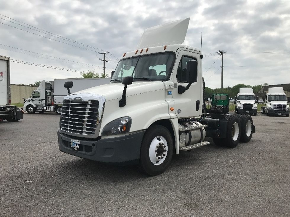Day Cab Tractor-Heavy Duty Tractors-Freightliner-2019-Cascadia 12564ST-Norfolk-VA-470,897\n\t\tmiles-$ 38,750 - Image 3