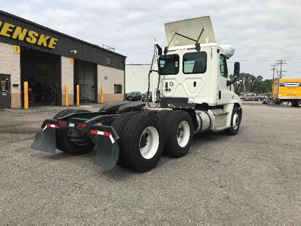 Day Cab Tractor-Heavy Duty Tractors-Freightliner-2019-Cascadia 12564ST-Norfolk-VA-470,897\n\t\tmiles-$ 38,750 - Image 7