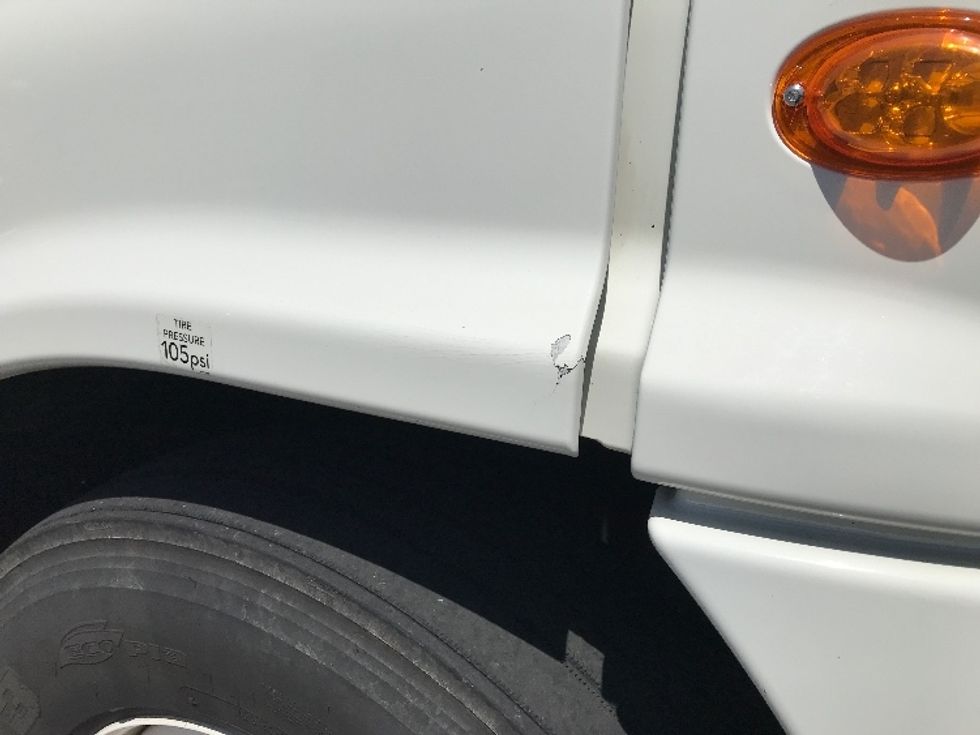 Day Cab Tractor-Heavy Duty Tractors-Freightliner-2019-Cascadia 12564ST-Norfolk-VA-474,695\n\t\tmiles-$ 38,500 - Image 17