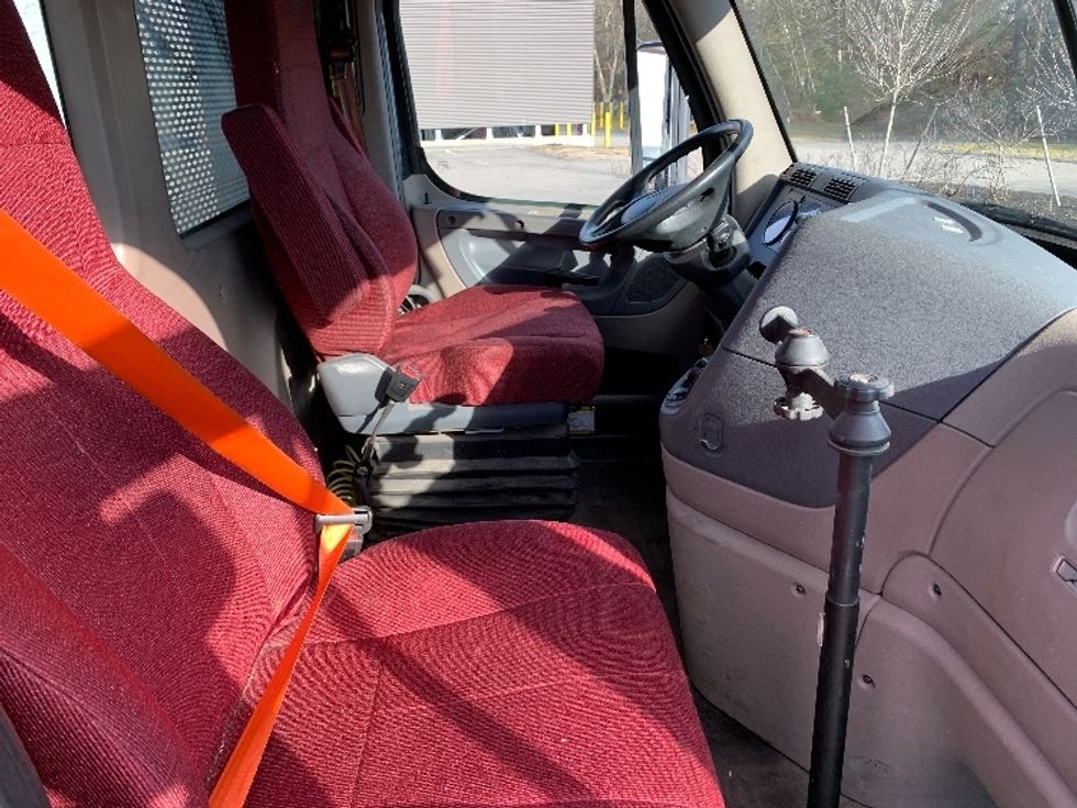 Day Cab Tractor-Heavy Duty Tractors-Freightliner-2019-Cascadia 12564ST-Norton-MA-383,617\n\t\tmiles-$ 45,500 - Image 14