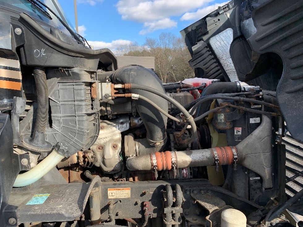 Day Cab Tractor-Heavy Duty Tractors-Freightliner-2019-Cascadia 12564ST-Norton-MA-383,617\n\t\tmiles-$ 45,500 - Image 15