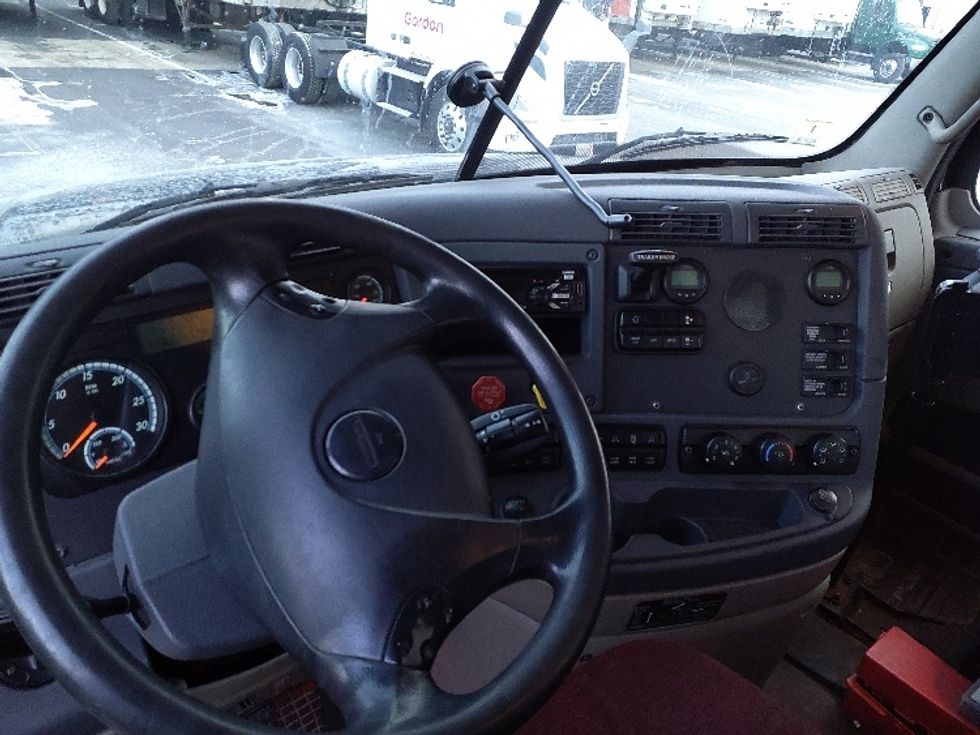 Day Cab Tractor-Heavy Duty Tractors-Freightliner-2019-Cascadia 12564ST-Norton-MA-412,347\n\t\tmiles-$ 40,750 - Image 10