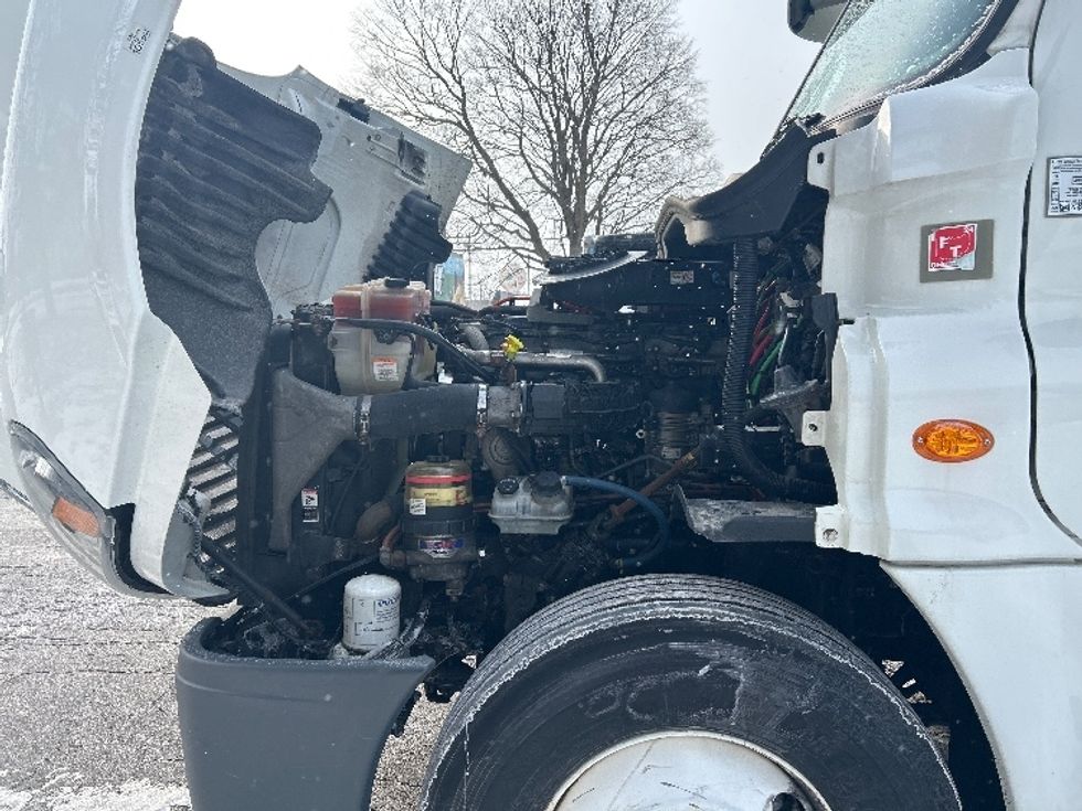 Day Cab Tractor-Heavy Duty Tractors-Freightliner-2019-Cascadia 12564ST-Norwalk-OH-543,632\n\t\tmiles-$ 30,500 - Image 16