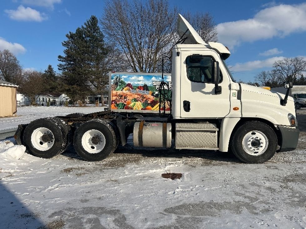 Day Cab Tractor-Heavy Duty Tractors-Freightliner-2019-Cascadia 12564ST-Norwalk-OH-543,632\n\t\tmiles-$ 30,500 - Image 8