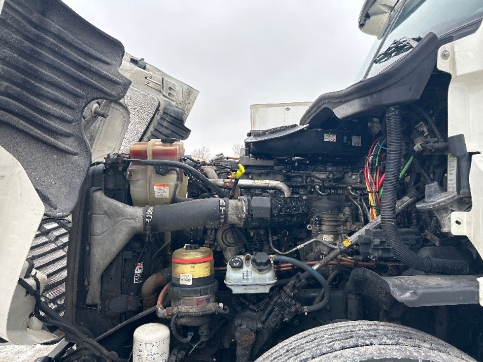 Day Cab Tractor-Heavy Duty Tractors-Freightliner-2019-Cascadia 12564ST-Norwalk-OH-598,714\n\t\tmiles-$ 28,250 - Image 16