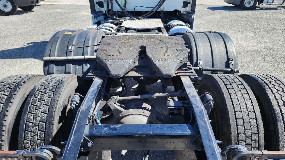 Day Cab Tractor-Heavy Duty Tractors-Freightliner-2019-Cascadia 12564ST-Ocala-FL-716,833\n\t\tmiles-$ 21,250 - Image 6