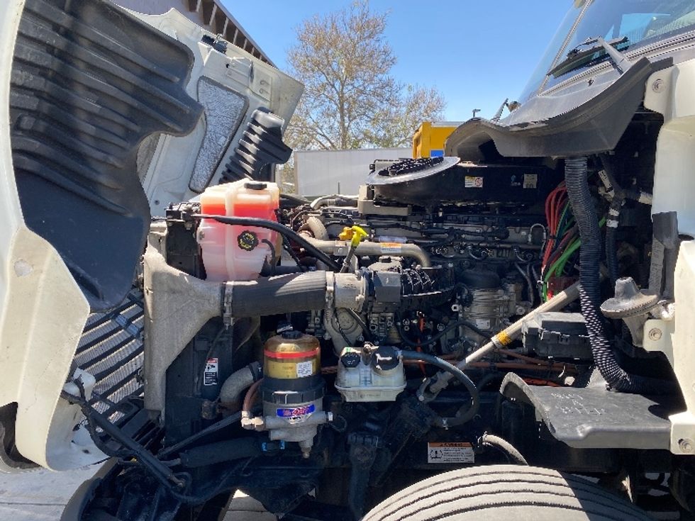 Day Cab Tractor-Heavy Duty Tractors-Freightliner-2019-Cascadia 12564ST-Ogden-UT-491,616\n\t\tmiles-$ 32,750 - Image 16