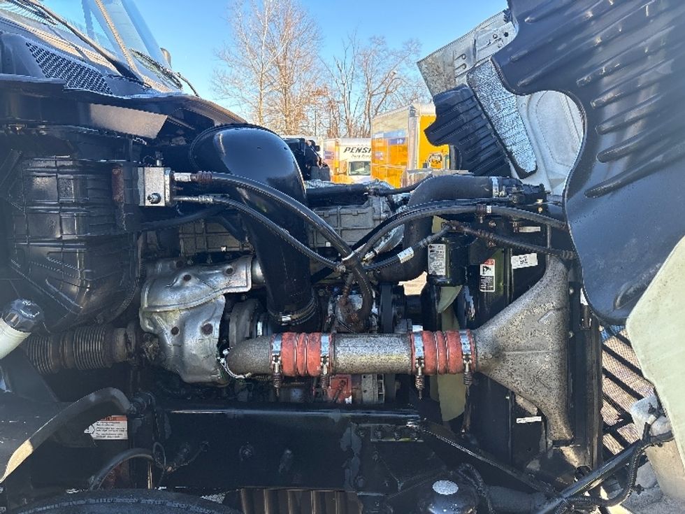 Day Cab Tractor-Heavy Duty Tractors-Freightliner-2019-Cascadia 12564ST-Pennsauken-NJ-374,136\n\t\tmiles-$ 38,500 - Image 15