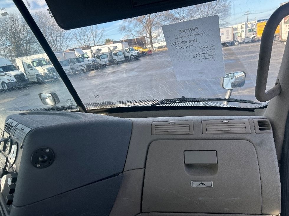 Day Cab Tractor-Heavy Duty Tractors-Freightliner-2019-Cascadia 12564ST-Pennsauken-NJ-402,939\n\t\tmiles-$ 37,250 - Image 13