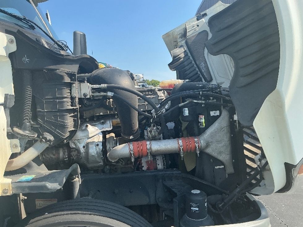 Day Cab Tractor-Heavy Duty Tractors-Freightliner-2019-Cascadia 12564ST-Pensacola-FL-225,731\n\t\tmiles-$ 49,000 - Image 15