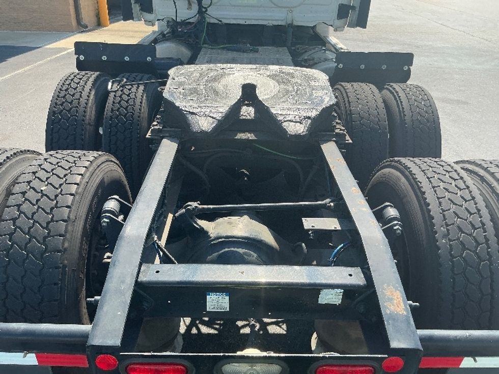 Day Cab Tractor-Heavy Duty Tractors-Freightliner-2019-Cascadia 12564ST-Pensacola-FL-225,731\n\t\tmiles-$ 49,000 - Image 6