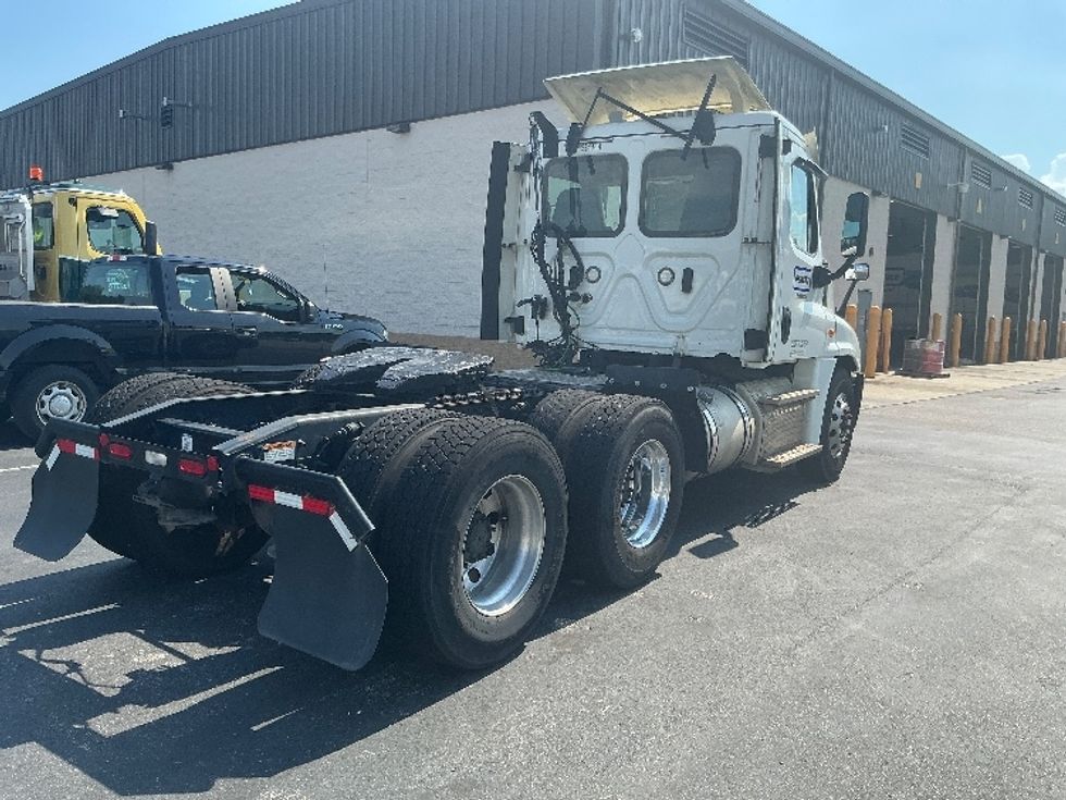 Day Cab Tractor-Heavy Duty Tractors-Freightliner-2019-Cascadia 12564ST-Pensacola-FL-225,731\n\t\tmiles-$ 49,000 - Image 7