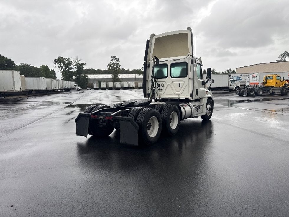 Day Cab Tractor-Heavy Duty Tractors-Freightliner-2019-Cascadia 12564ST-Pensacola-FL-599,725\n\t\tmiles-$ 23,500 - Image 7