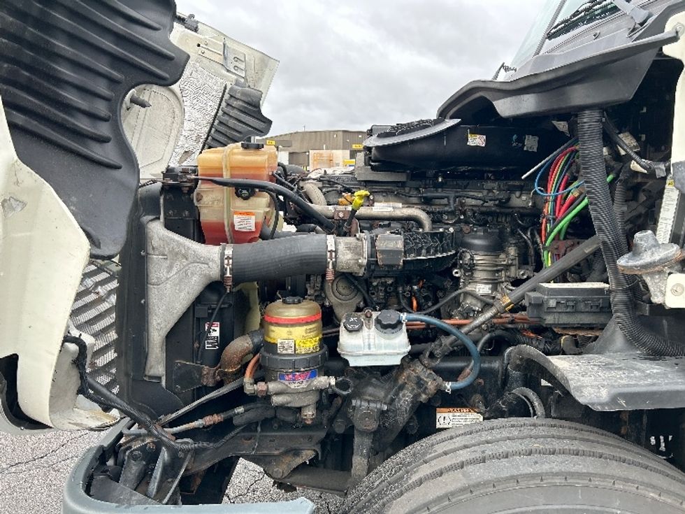 Day Cab Tractor-Heavy Duty Tractors-Freightliner-2019-Cascadia 12564ST-Perrysburg-OH-526,330\n\t\tmiles-$ 37,750 - Image 16