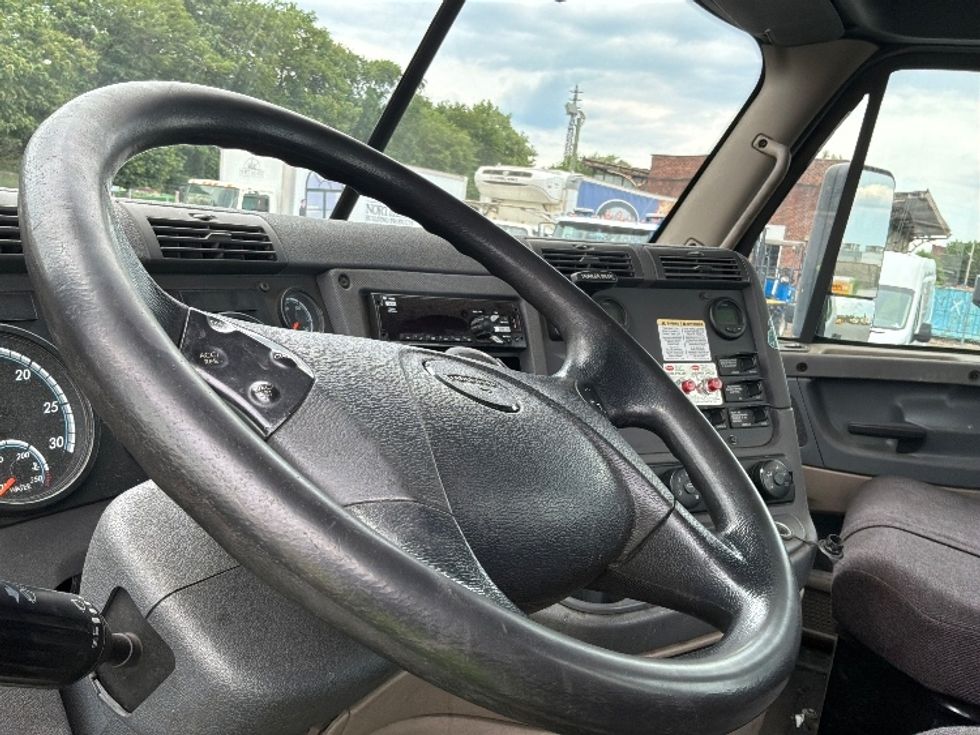 Day Cab Tractor-Heavy Duty Tractors-Freightliner-2019-Cascadia 12564ST-Philadelphia-PA-229,424\n\t\tmiles-$ 41,000 - Image 10