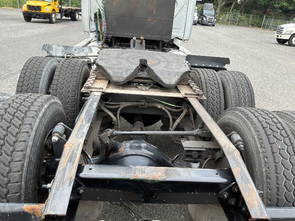 Day Cab Tractor-Heavy Duty Tractors-Freightliner-2019-Cascadia 12564ST-Philadelphia-PA-229,424\n\t\tmiles-$ 41,000 - Image 6