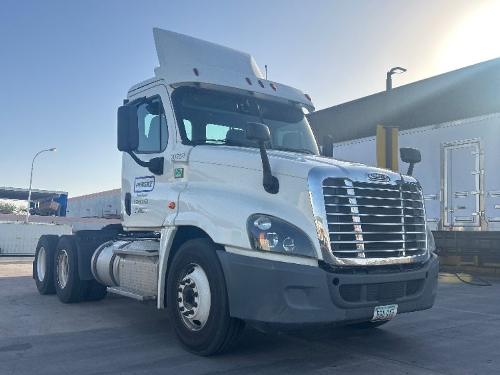 Day Cab Tractor-Heavy Duty Tractors-Freightliner-2019-Cascadia 12564ST-Phoenix-AZ-249,177\n\t\tmiles-$ 50,500 - Image 1