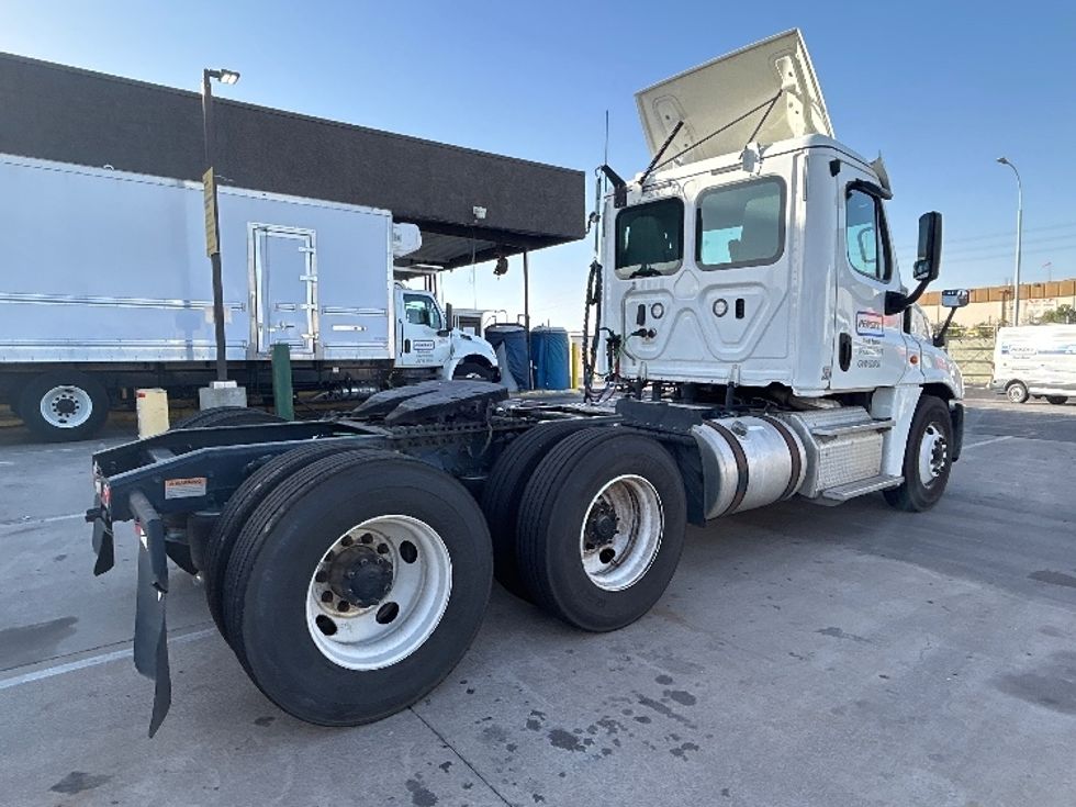 Day Cab Tractor-Heavy Duty Tractors-Freightliner-2019-Cascadia 12564ST-Phoenix-AZ-249,177\n\t\tmiles-$ 50,500 - Image 7