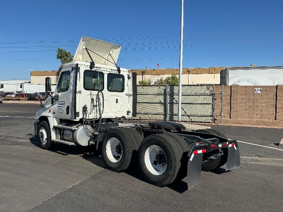 Day Cab Tractor-Heavy Duty Tractors-Freightliner-2019-Cascadia 12564ST-Phoenix-AZ-296,838\n\t\tmiles-$ 40,500 - Image 5