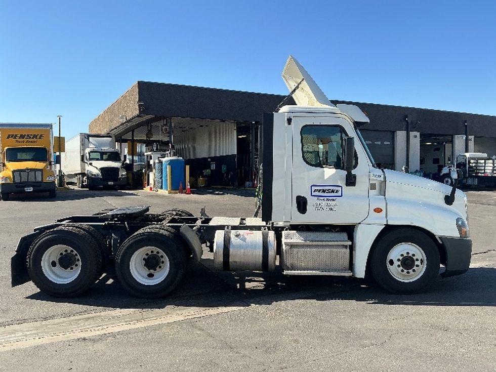 Day Cab Tractor-Heavy Duty Tractors-Freightliner-2019-Cascadia 12564ST-Phoenix-AZ-296,838\n\t\tmiles-$ 40,500 - Image 8