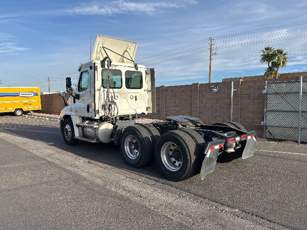Day Cab Tractor-Heavy Duty Tractors-Freightliner-2019-Cascadia 12564ST-Phoenix-AZ-421,935\n\t\tmiles-$ 36,250 - Image 5
