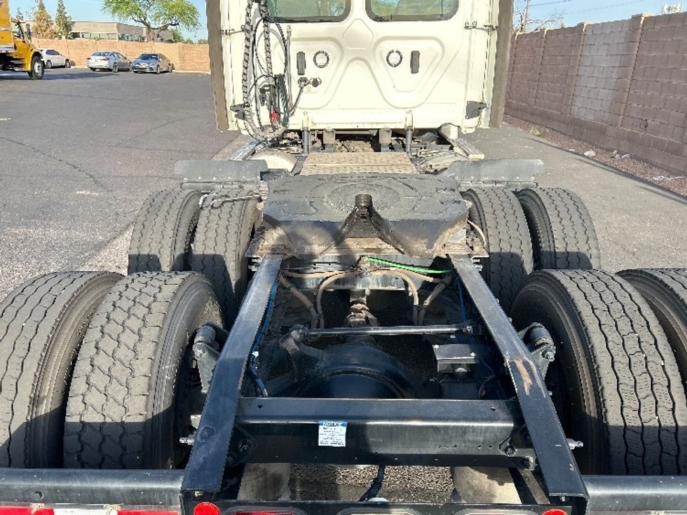 Day Cab Tractor-Heavy Duty Tractors-Freightliner-2019-Cascadia 12564ST-Phoenix-AZ-421,935\n\t\tmiles-$ 36,250 - Image 6