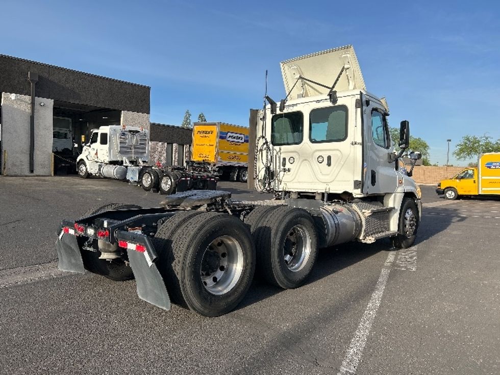 Day Cab Tractor-Heavy Duty Tractors-Freightliner-2019-Cascadia 12564ST-Phoenix-AZ-421,935\n\t\tmiles-$ 36,250 - Image 7