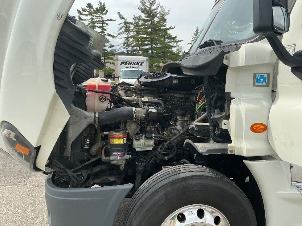 Day Cab Tractor-Heavy Duty Tractors-Freightliner-2019-Cascadia 12564ST-Piqua-OH-593,091\n\t\tmiles-$ 29,500 - Image 16