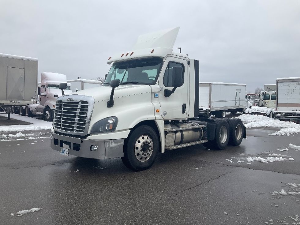 Day Cab Tractor-Heavy Duty Tractors-Freightliner-2019-Cascadia 12564ST-Piqua-OH-614,520\n\t\tmiles-$ 24,250 - Image 3