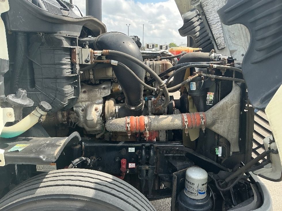 Day Cab Tractor-Heavy Duty Tractors-Freightliner-2019-Cascadia 12564ST-Piqua-OH-675,233\n\t\tmiles-$ 25,750 - Image 15