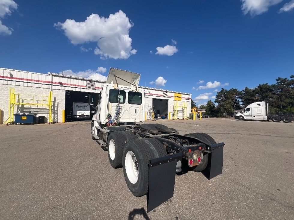 Day Cab Tractor-Heavy Duty Tractors-Freightliner-2019-Cascadia 12564ST-Plymouth-MI-167,398\n\t\tmiles-$ 45,250 - Image 5