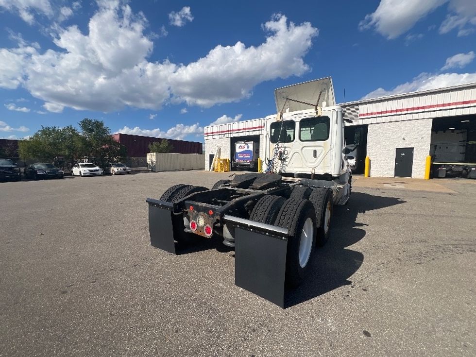 Day Cab Tractor-Heavy Duty Tractors-Freightliner-2019-Cascadia 12564ST-Plymouth-MI-167,398\n\t\tmiles-$ 45,250 - Image 7