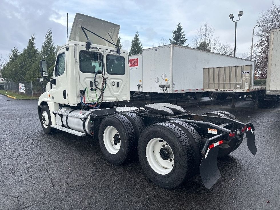 Day Cab Tractor-Heavy Duty Tractors-Freightliner-2019-Cascadia 12564ST-Portland-OR-323,241\n\t\tmiles-$ 44,250 - Image 5