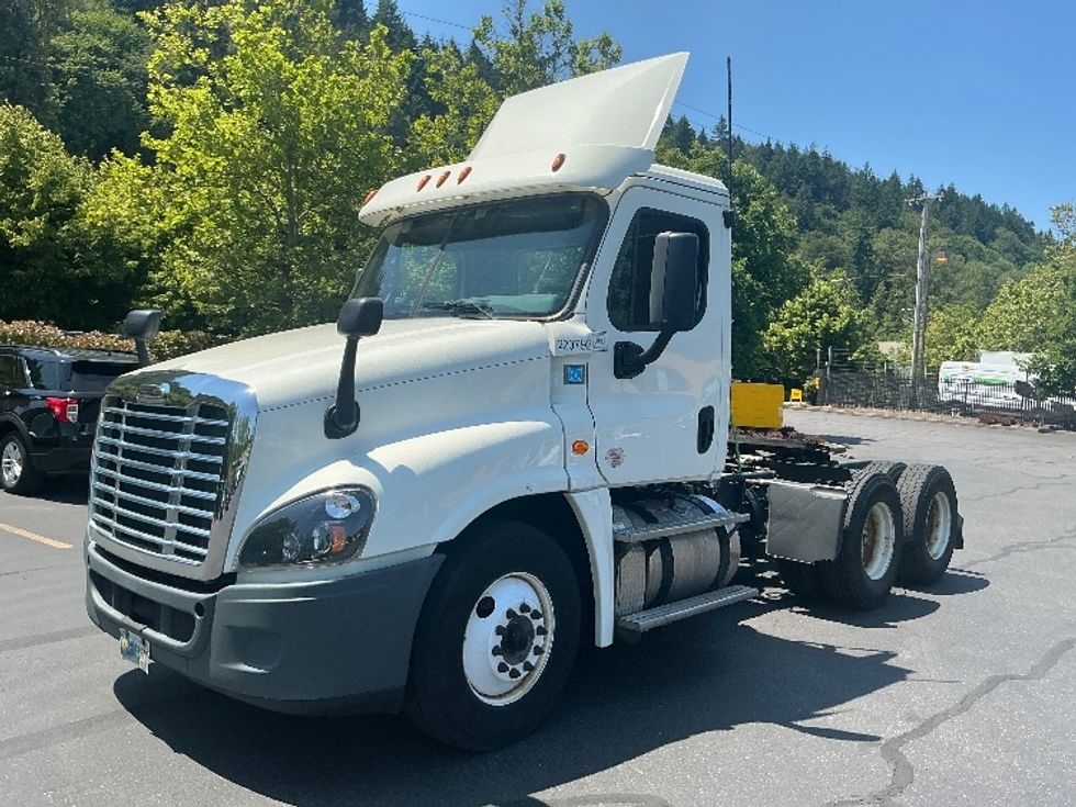 Day Cab Tractor-Heavy Duty Tractors-Freightliner-2019-Cascadia 12564ST-Portland-OR-345,187\n\t\tmiles-$ 45,500 - Image 3