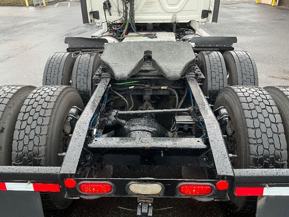 Day Cab Tractor-Heavy Duty Tractors-Freightliner-2019-Cascadia 12564ST-Portland-OR-369,718\n\t\tmiles-$ 41,500 - Image 6