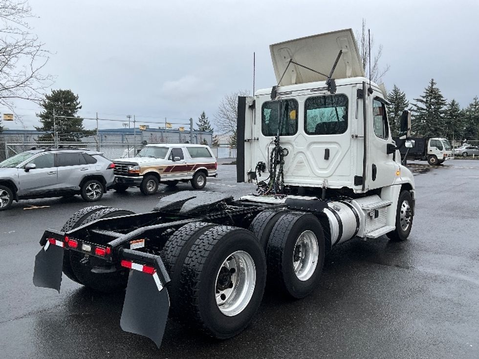 Day Cab Tractor-Heavy Duty Tractors-Freightliner-2019-Cascadia 12564ST-Portland-OR-369,718\n\t\tmiles-$ 41,500 - Image 7