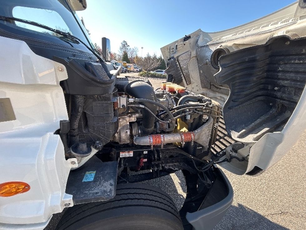 Day Cab Tractor-Heavy Duty Tractors-Freightliner-2019-Cascadia 12564ST-Prince George-VA-436,523\n\t\tmiles-$ 36,750 - Image 15