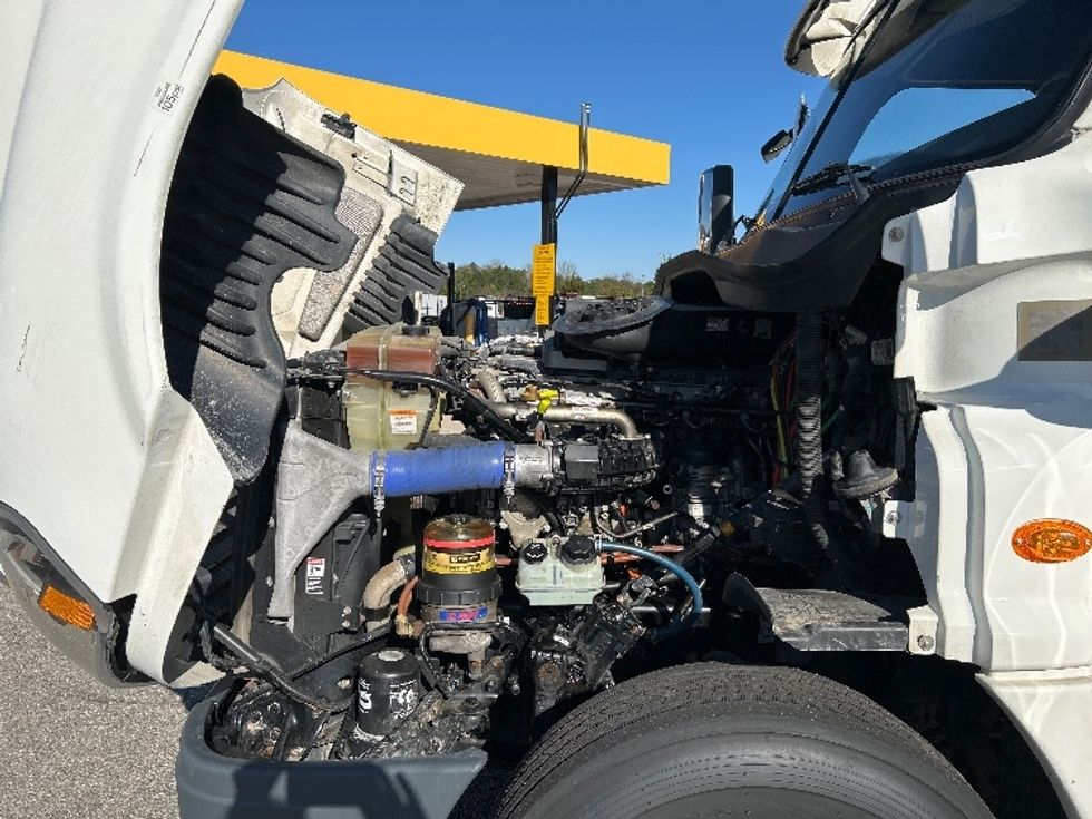 Day Cab Tractor-Heavy Duty Tractors-Freightliner-2019-Cascadia 12564ST-Prince George-VA-436,523\n\t\tmiles-$ 36,750 - Image 16