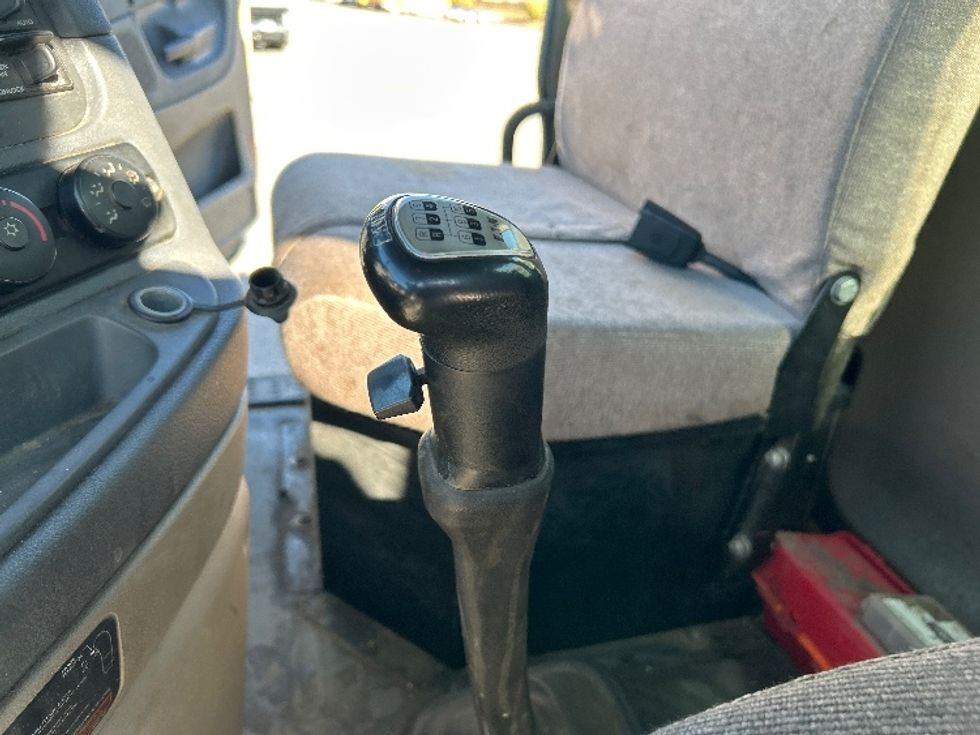 Day Cab Tractor-Heavy Duty Tractors-Freightliner-2019-Cascadia 12564ST-Prince George-VA-436,523\n\t\tmiles-$ 36,750 - Image 17