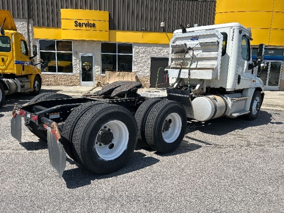 Day Cab Tractor-Heavy Duty Tractors-Freightliner-2019-Cascadia 12564ST-Prince George-VA-436,523\n\t\tmiles-$ 36,750 - Image 7